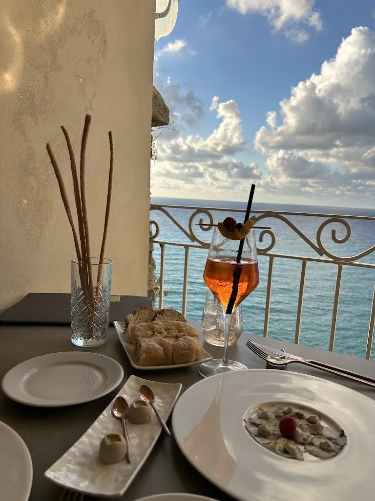 Tanya Kovacheva_Deodato Lounge Bistrot_Drapia_review