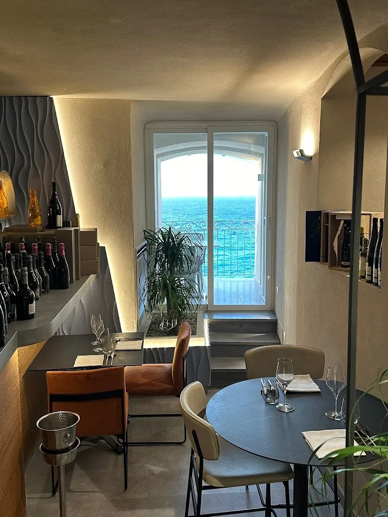 Deodato Lounge Bistrot restaurant in Drapia