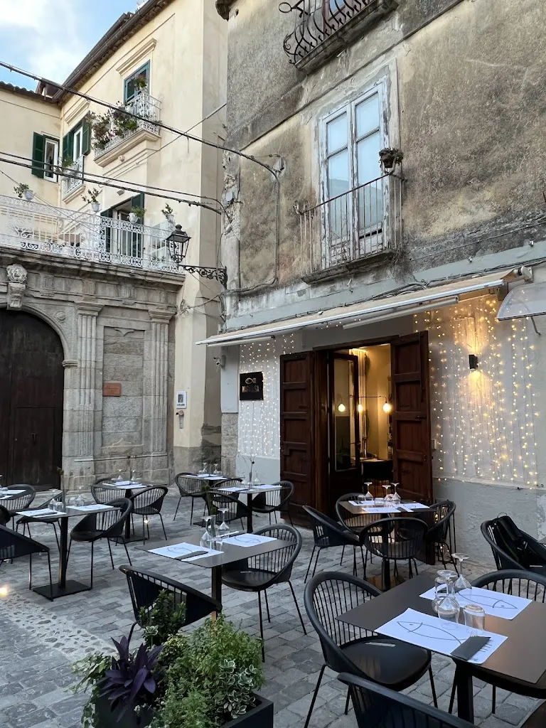 Marasusa Bistrot di mare restaurant à Drapia