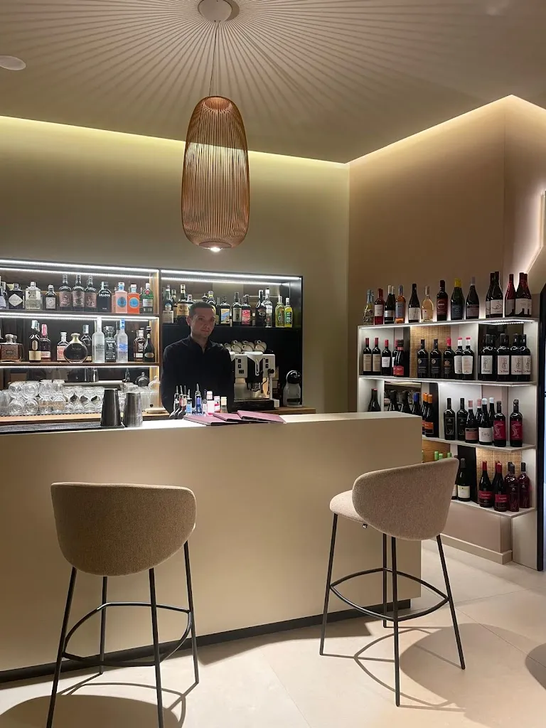 Molo17 | La cantina con cucina - Cucina mediterranea moderna restaurant in Drapia