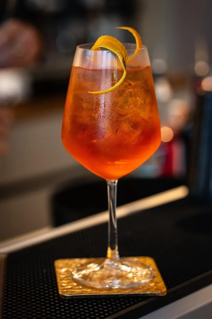 Molo17 | La cantina con cucina - Cucina mediterranea moderna_Drapia_slider_image_3