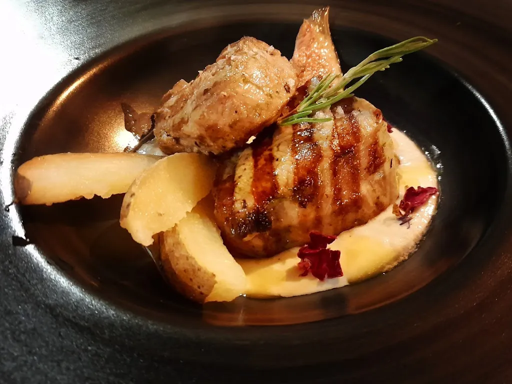 ALBIN’S RESTAURANT_Drapia_slider_image_3