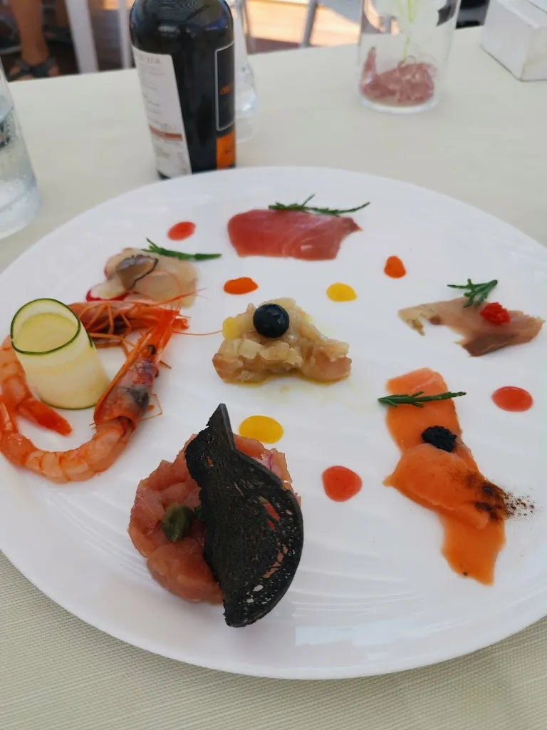 jo Lee_RIVA Restaurant & Lounge Bar_Falerna_recensione