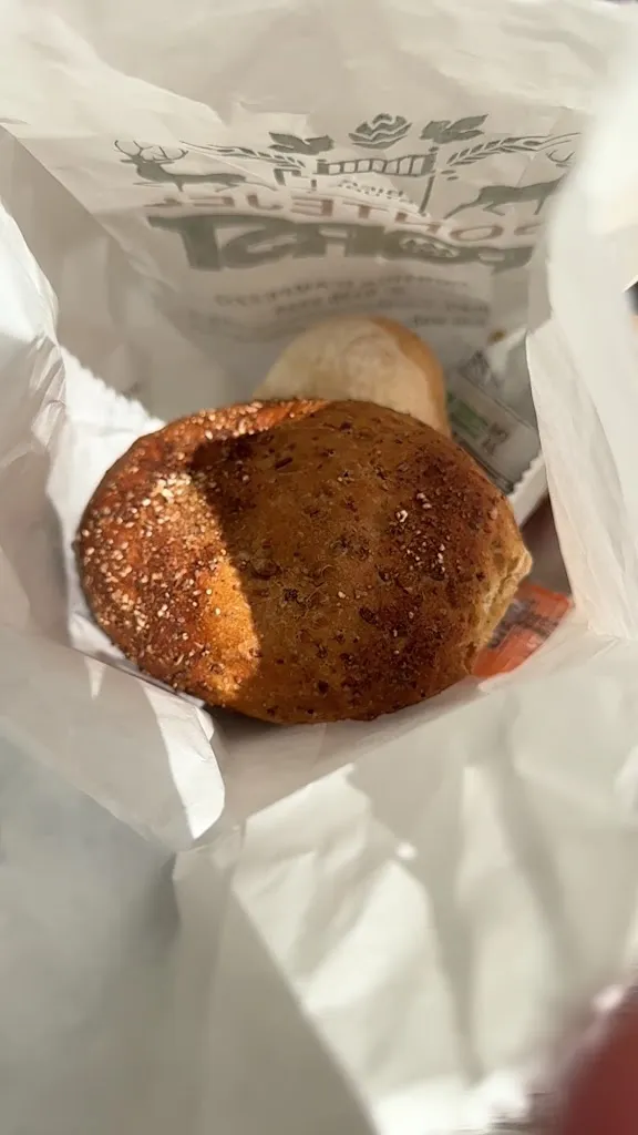 vu nguyen_Pontejel Bierstube Forst_Cortino_review