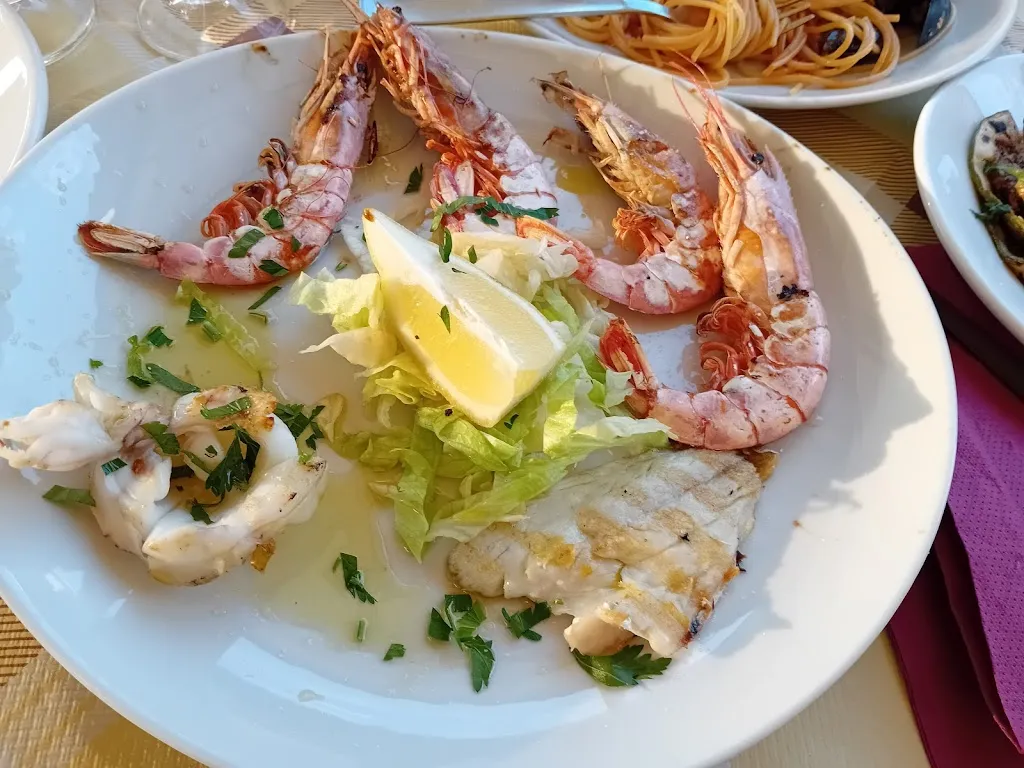 leonarda brucia_Ines ristorante pizzeria_Falerna_review