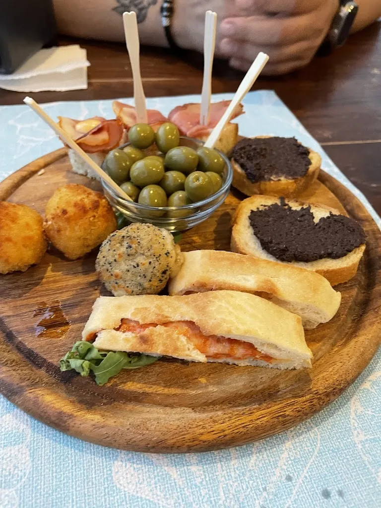 Il Brigante a mare Bistrot_Falerna_slider_image_3