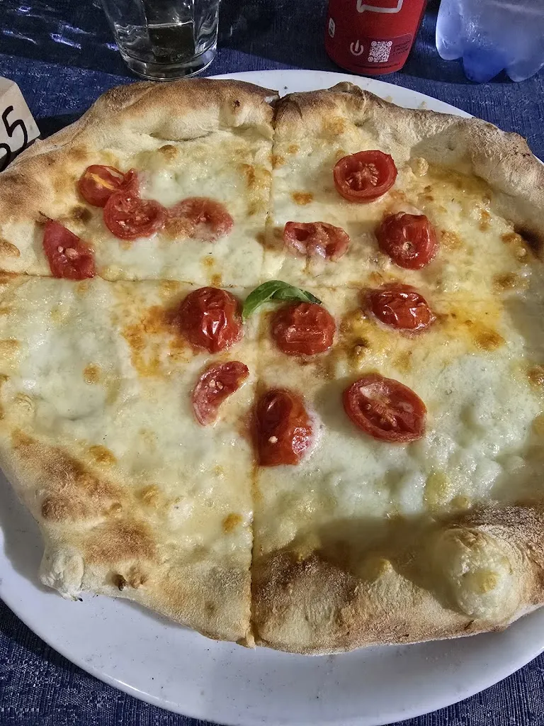 Lido Gallo restaurant in Falerna