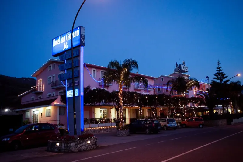 Hotel San Giovanni Pucci restaurant in Falerna