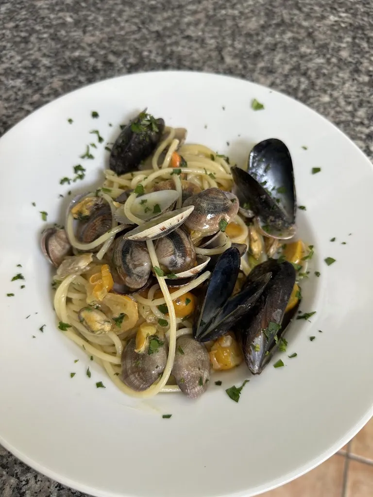 Ristorante pizzeria Charly 2_Falerna_slider_image_3