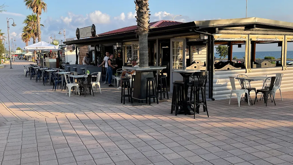 Old 50 Special pub restaurant in Falerna