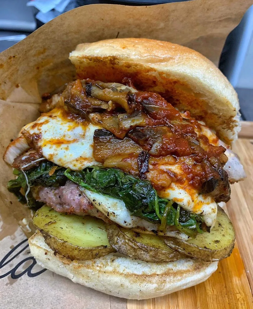 EL Costa Bar_Feroleto Antico_slider_image_3