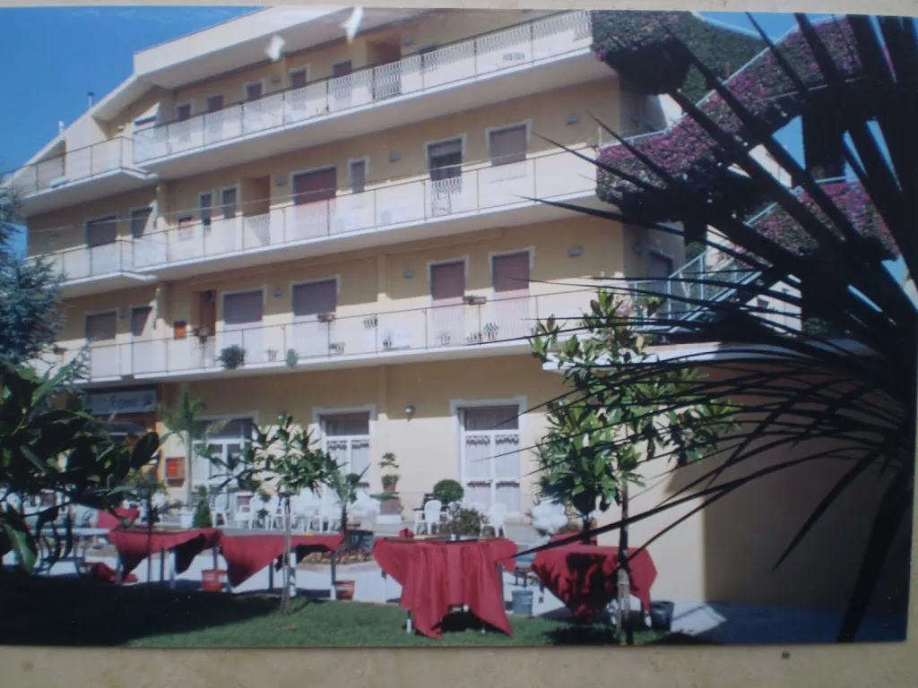 Hotel 2000 Ristorante La Tavernetta restaurant in Feroleto Antico