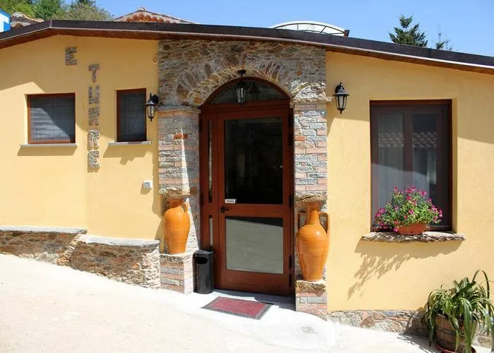 E Turre Agriturismo_Feroleto Antico_slider_image_1