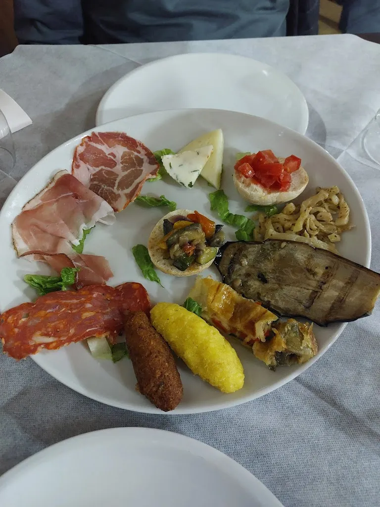 tina P_La Locanda Del Monaco_Feroleto Antico_review