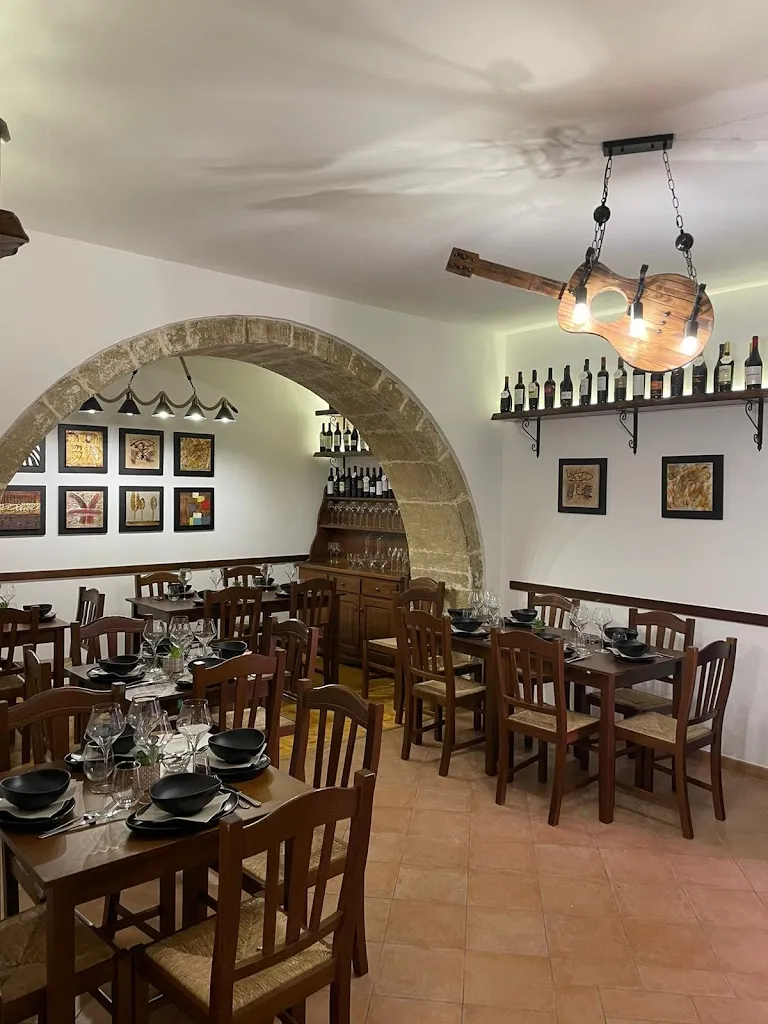 Braceria Degusteria DiVino restaurant in Fiumefreddo Bruzio