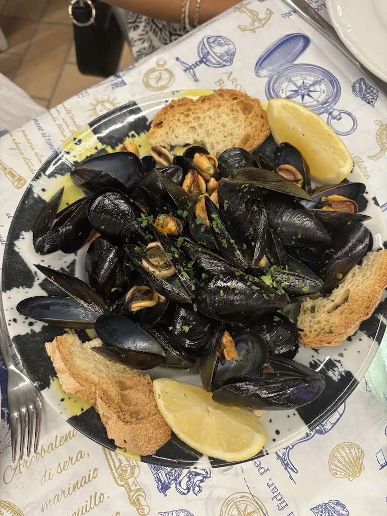 Maria Anastasia Paterau_L'approdo_Fiumefreddo Bruzio_review