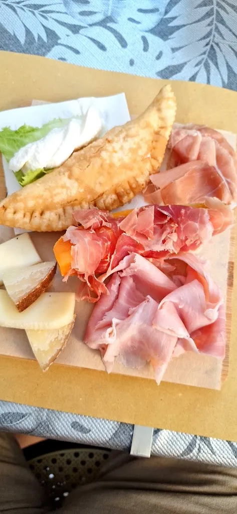 Manu G_Trattoria Maura_Fiumara_review