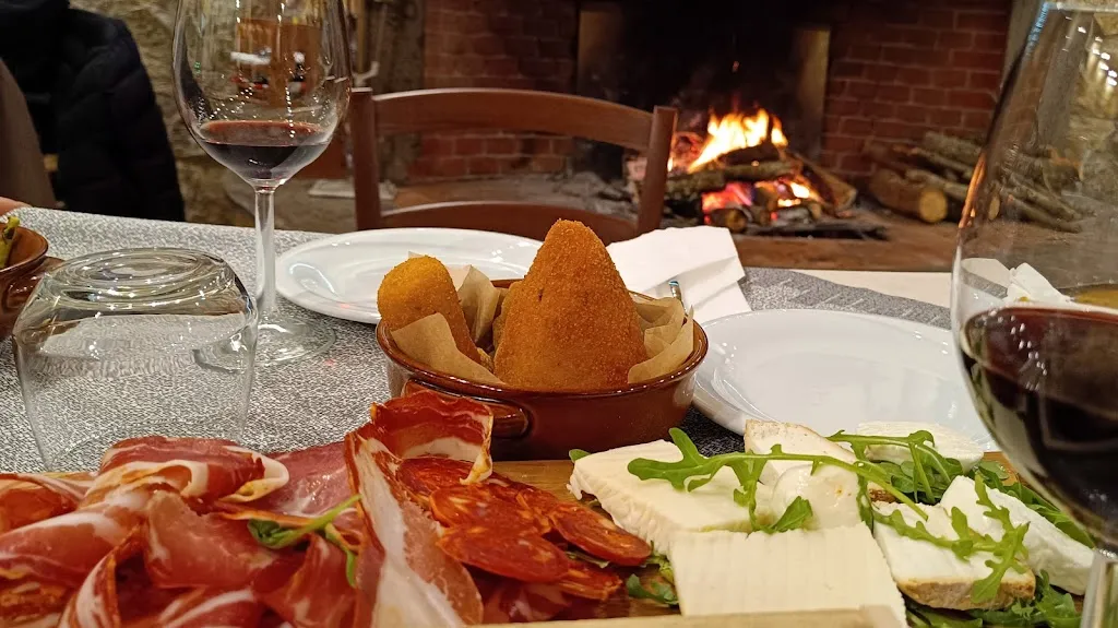 Benedetta MC_La vecchia Castagnuccia_Fossato Serralta_review