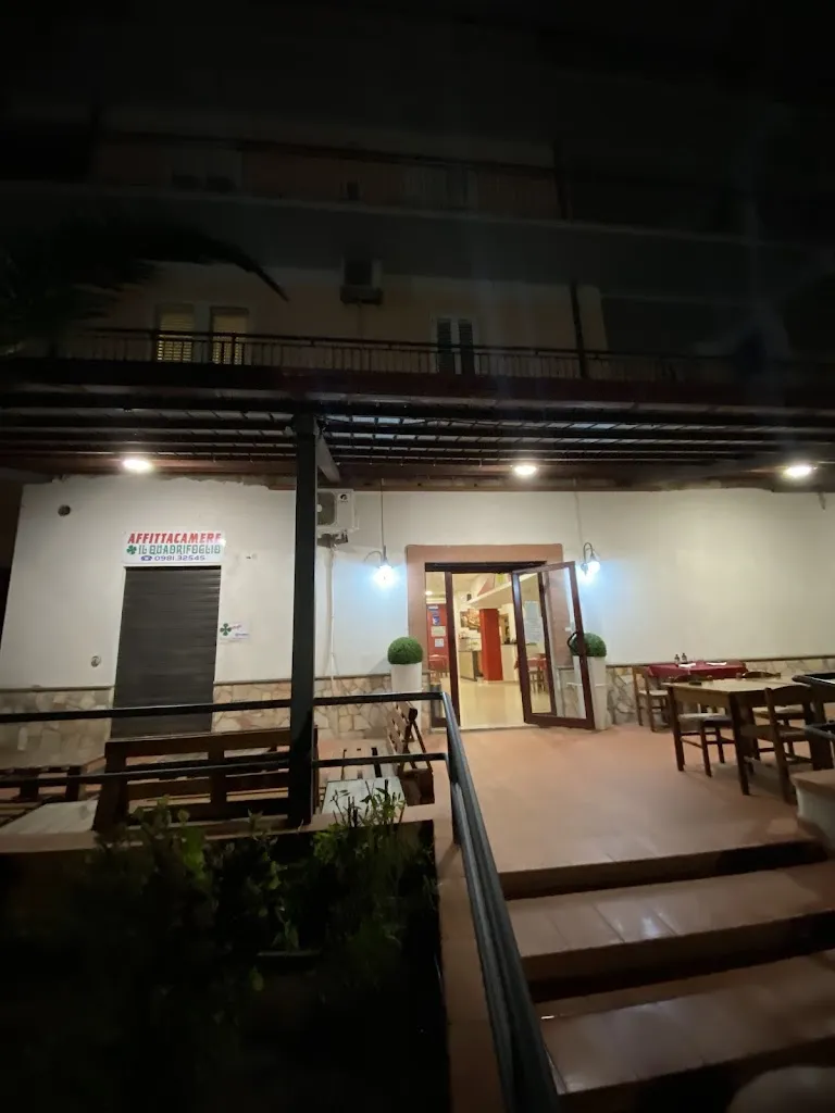 Marcus von Rosenberg-Lipinsky _Bar Pizzeria Profumi e Sapori Frascineto_Frascineto_recensione