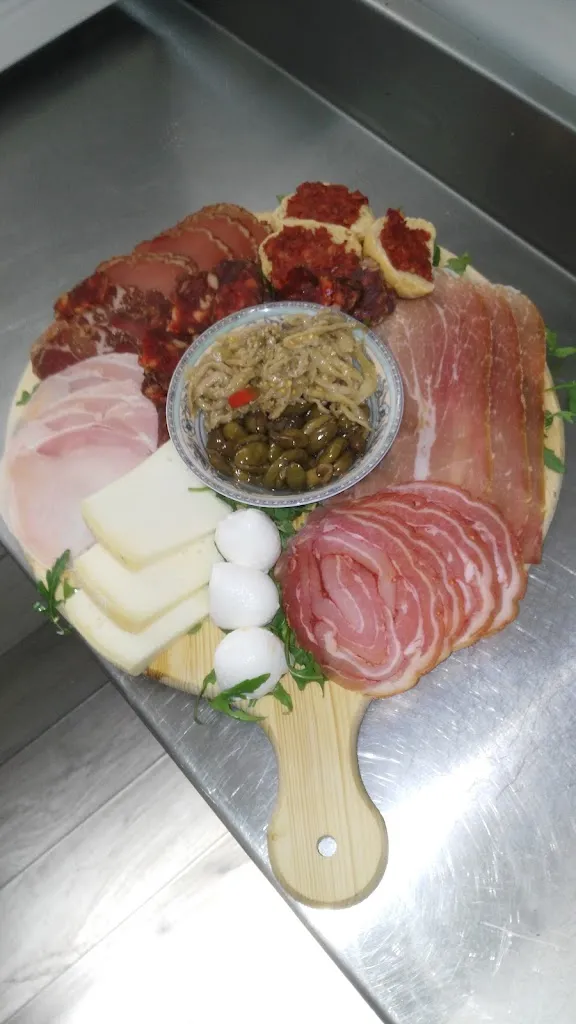 Nazzareno Mazzotta_Bar Trattoria Rosticceria Pizzeria Del Corso_Francica_review