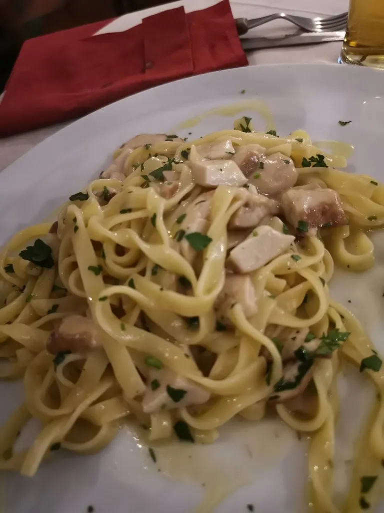 Raffaele Sinopoli_Pizzeria Ristorante Galatos di Smeraldi Vincenzo...Amstel beer_Gagliato_review