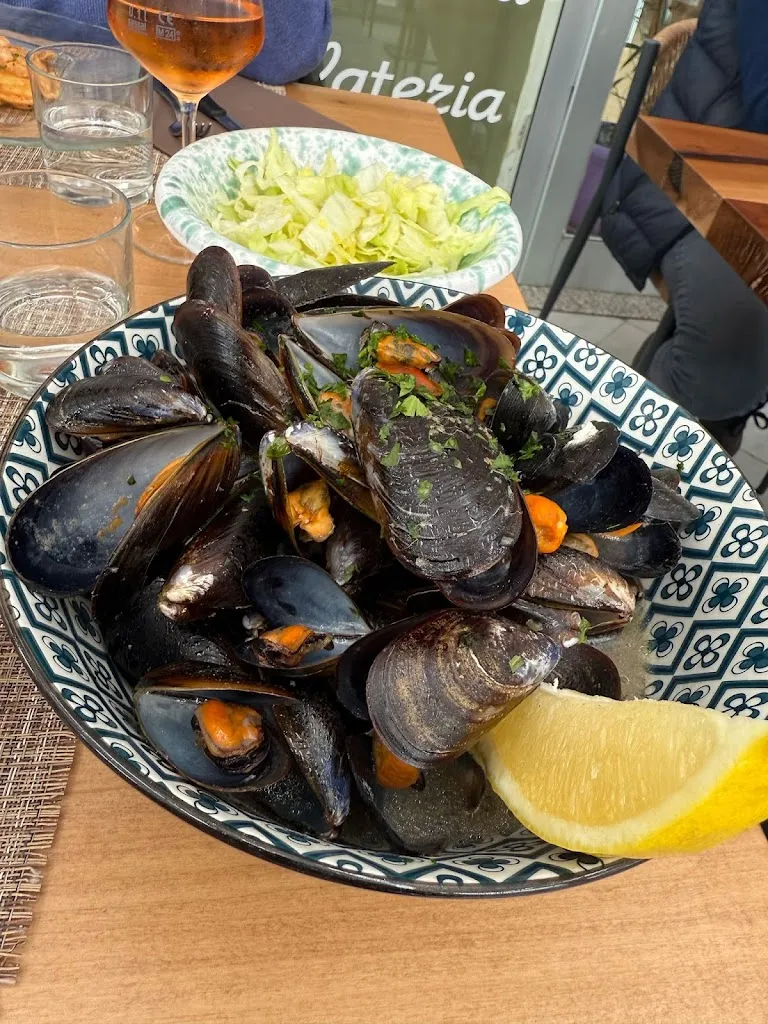 Roberta Manfredi_3 Jolie_Fuscaldo_review