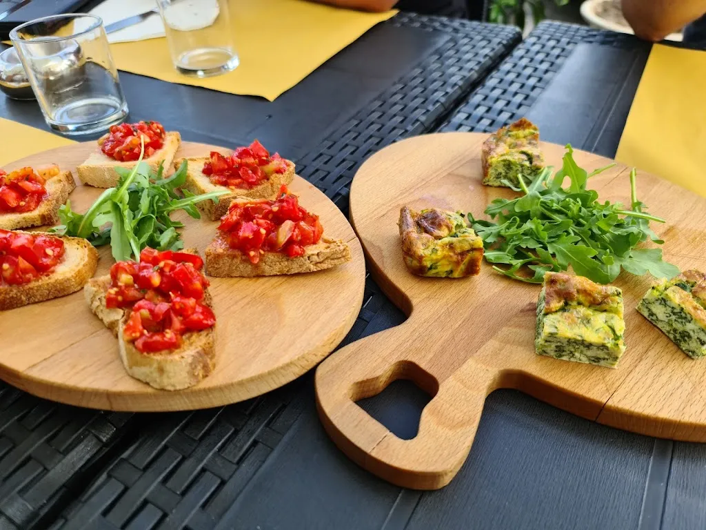 3 Jolie_Fuscaldo_slider_image_3