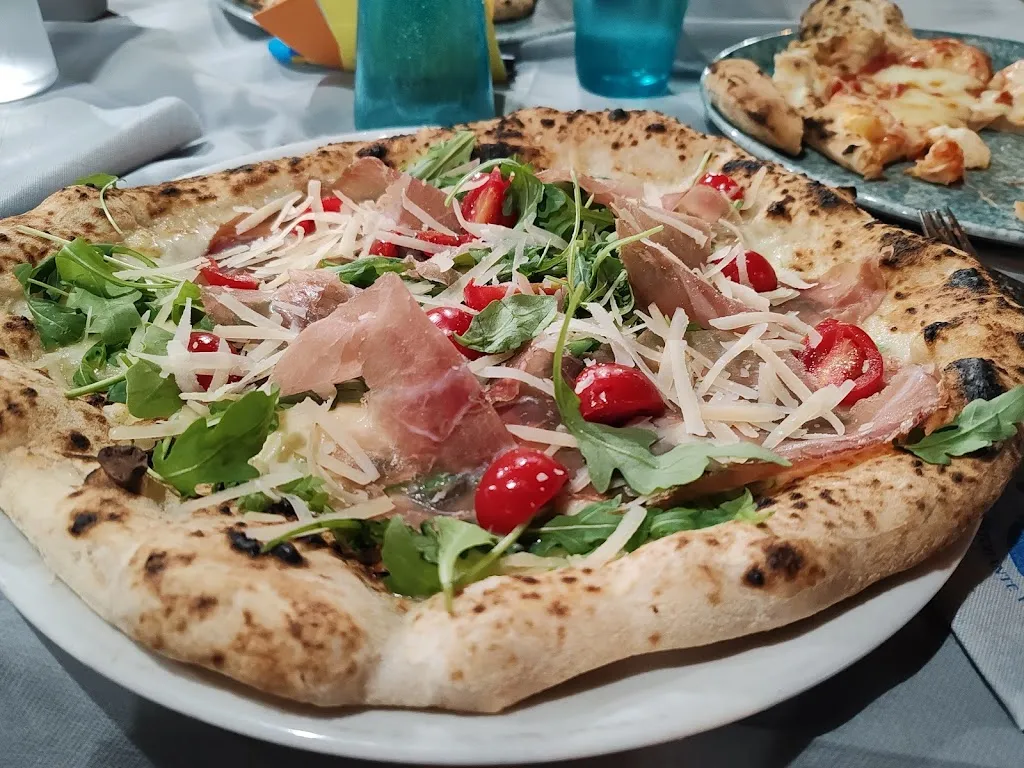 Ristorante PIZZERIA MOLO 10_Fuscaldo_slider_image_3