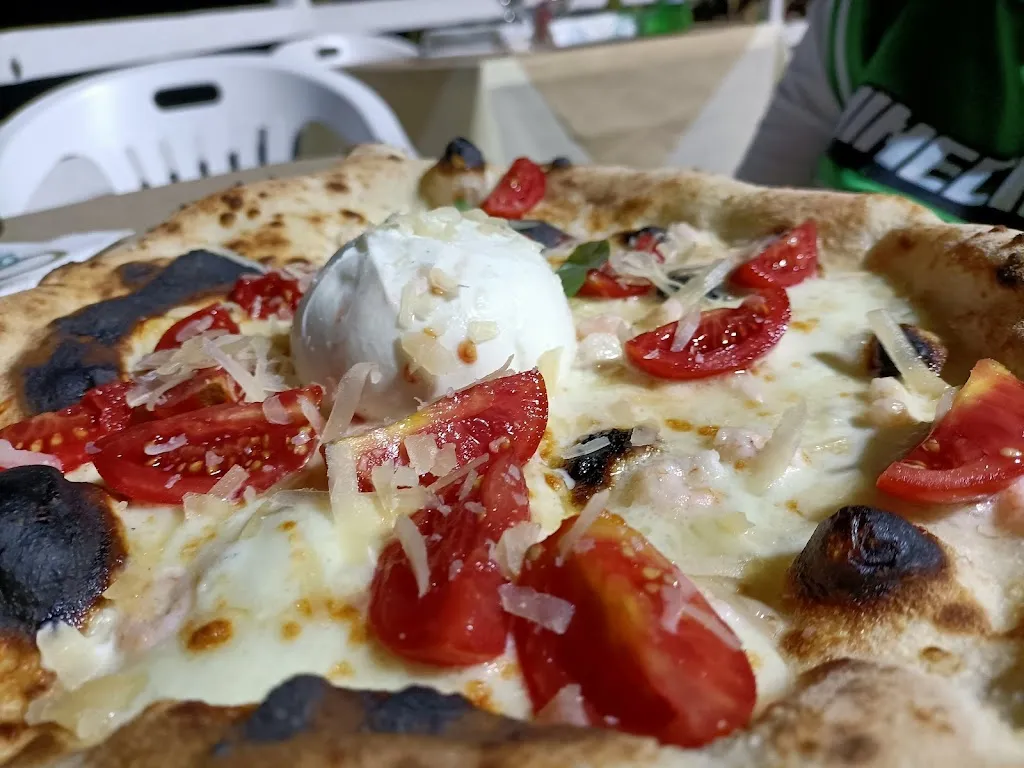 Antonio Perricone_Banaker_Fuscaldo_review