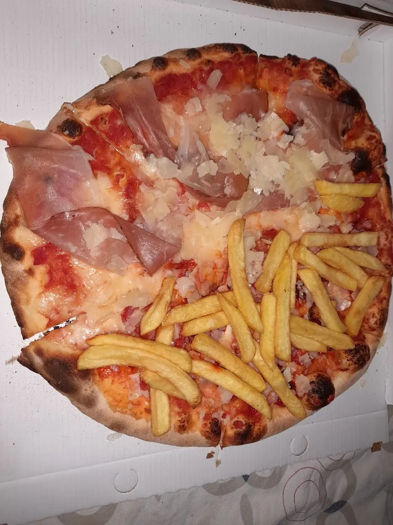 ROYAL- Bar, Rosticceria, Pizzeria, Paninoteca, Servizio catering_Girifalco_slider_image_3