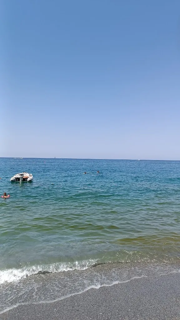 Gianluca Francese_Majorica Beach_Grisolia_review