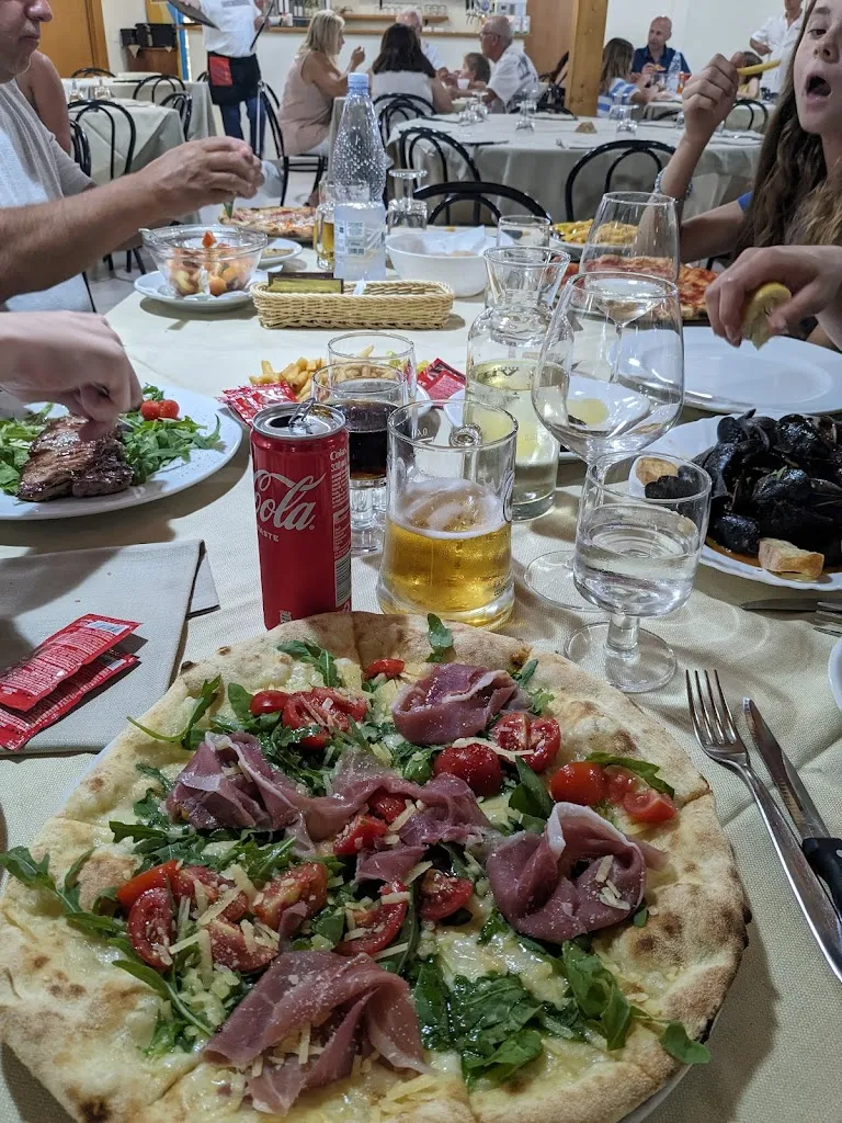 Roman_SetteBello_Isca Marina_review