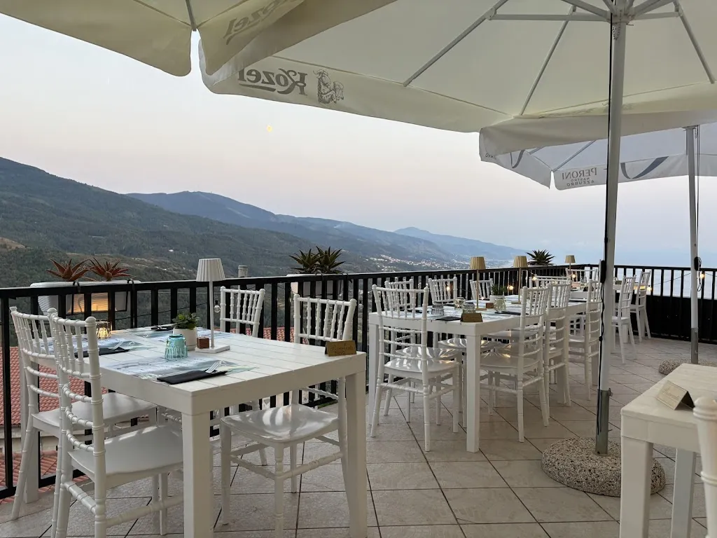 Ristorante La Regina_Guardia Piemontese_slider_image_1