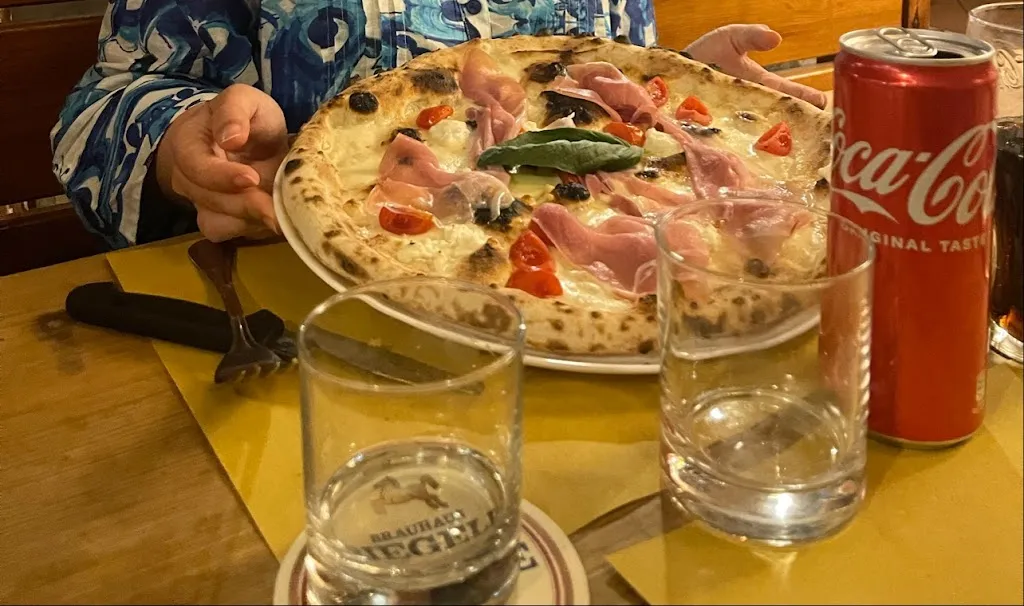 the hungry traveler_Augustus_Jacurso_recensione