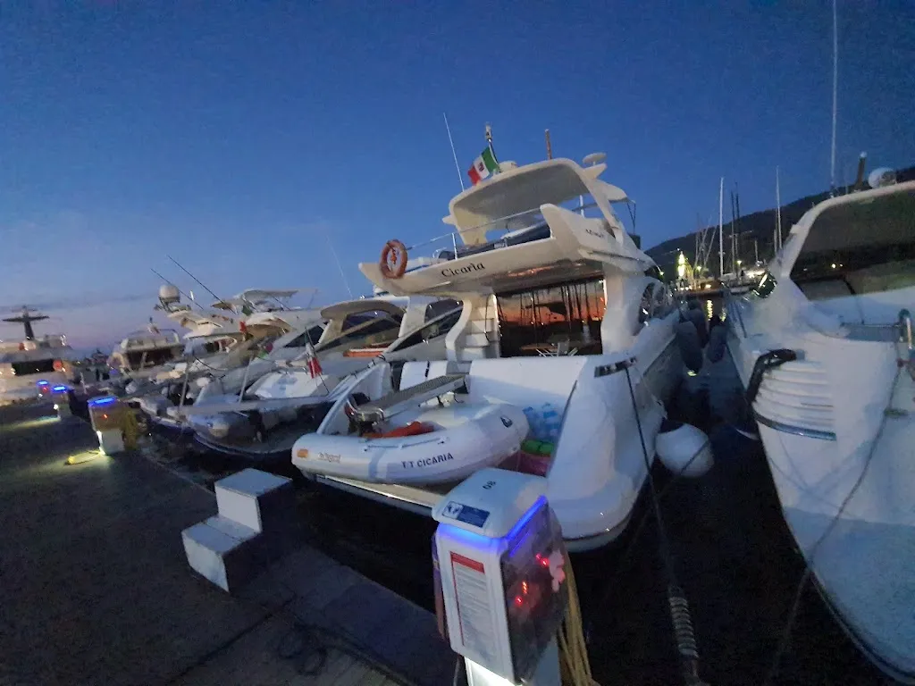 Alex Alonso_Vista Mare_Joppolo_review