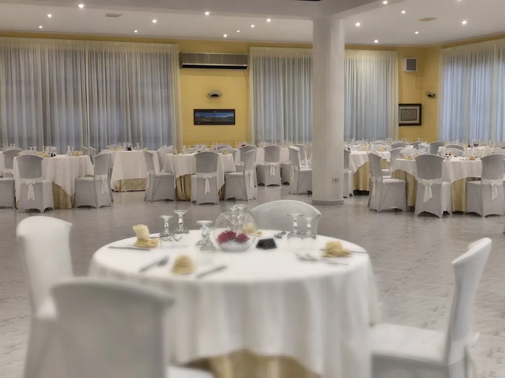 Chiar di Luna 2.0 restaurant in Laino Borgo