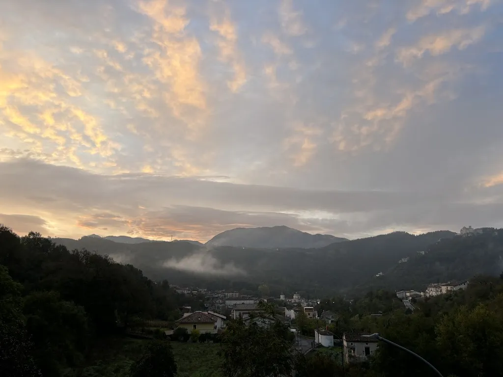 Sara Zuelke_Palia's Hotel Bar_Laino Borgo_review