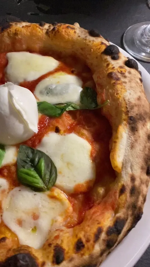 Gioja's - Pizzeria Napoletana Contemporanea - Lounge Bar_Gioia Tauro_slider_image_2