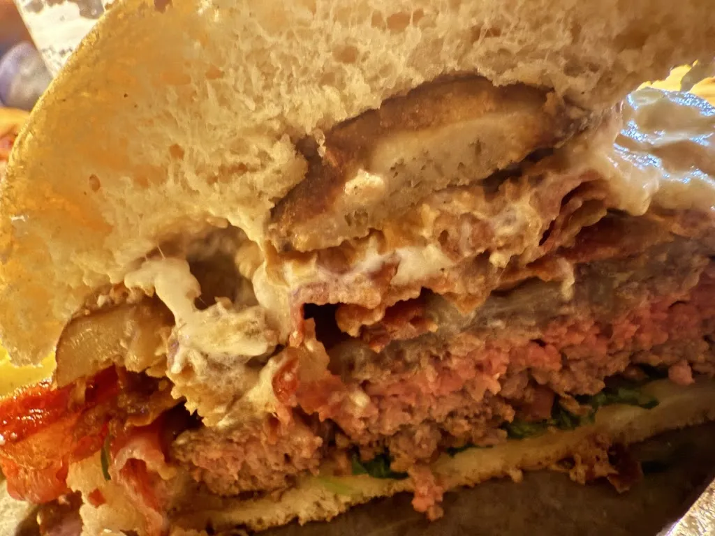 Nataliya “Massaggiatrice” Fed Giuliano_Enjoy Burger House Gioia Tauro_Gioia Tauro_review