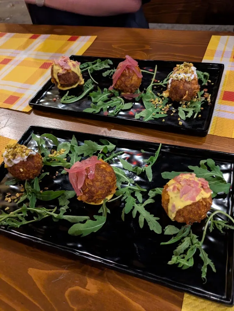 Nicholas Ledri_TemplePub_Gioia Tauro_review