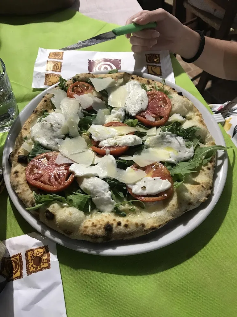 Simone Zambenedetti_Real Pizzeria Rosticceria_Gioia Tauro_review