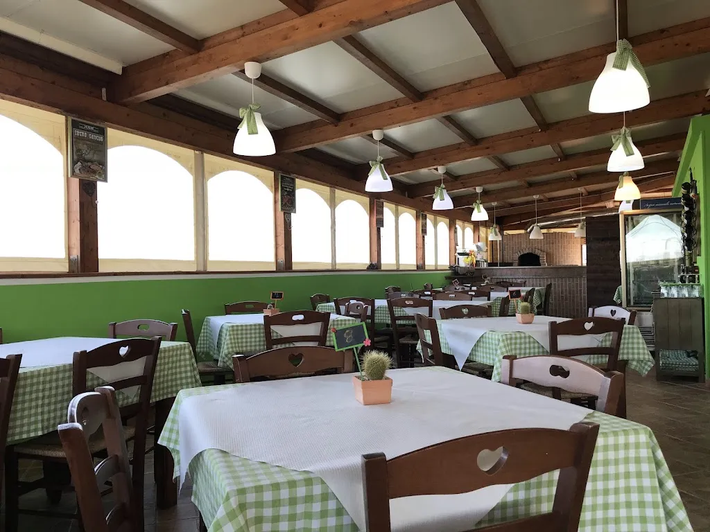 Real Pizzeria Rosticceria restaurant in Gioia Tauro