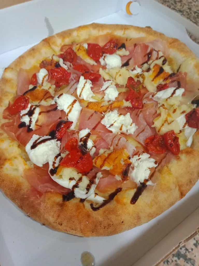 L'angolo Del Buongustaio Pizzeria - Rosticceria_Gioia Tauro_slider_image_2