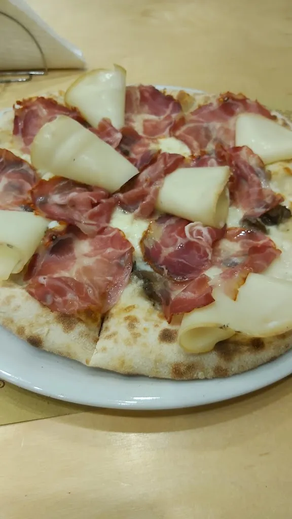 Domenico Petrasso_Pizzeria BELLA GIOIA_Gioia Tauro_review