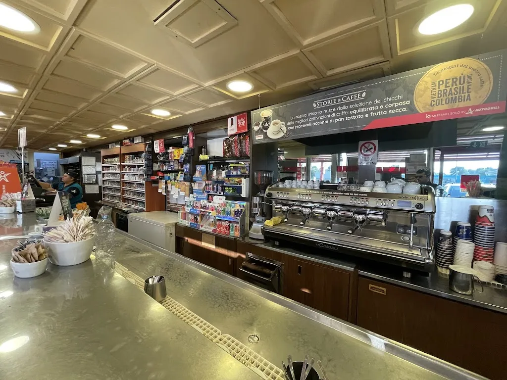 Tarso Veloso_Autogrill Rosarno Ovest_Gioia Tauro_review