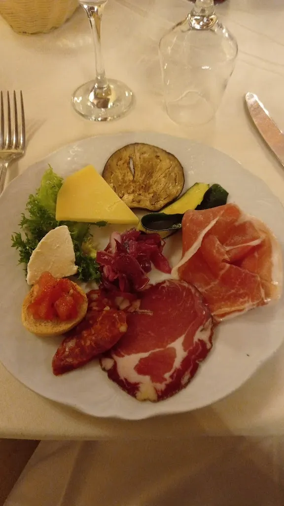 Giusy Vizza_Palazzo Giulia_Laurignano_review