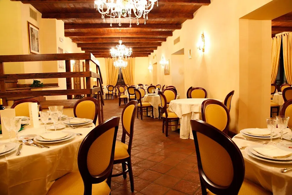 Palazzo Giulia restaurant in Laurignano