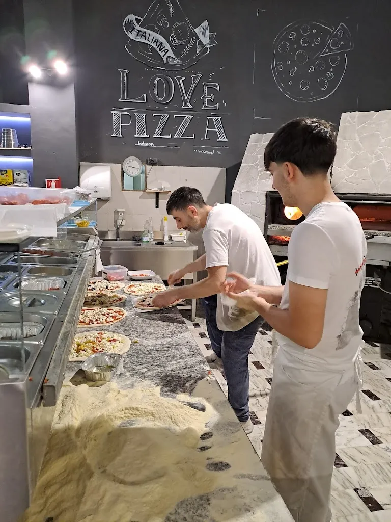 Pasquale Germanese_Pizzeria Catena 1960_Laurignano_review