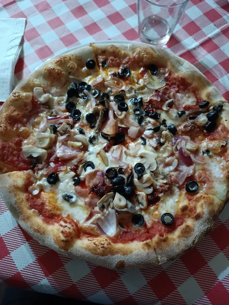 Ristorante - Pizzeria - Birreria Partycolare_Laureana di Borrello_slider_image_2