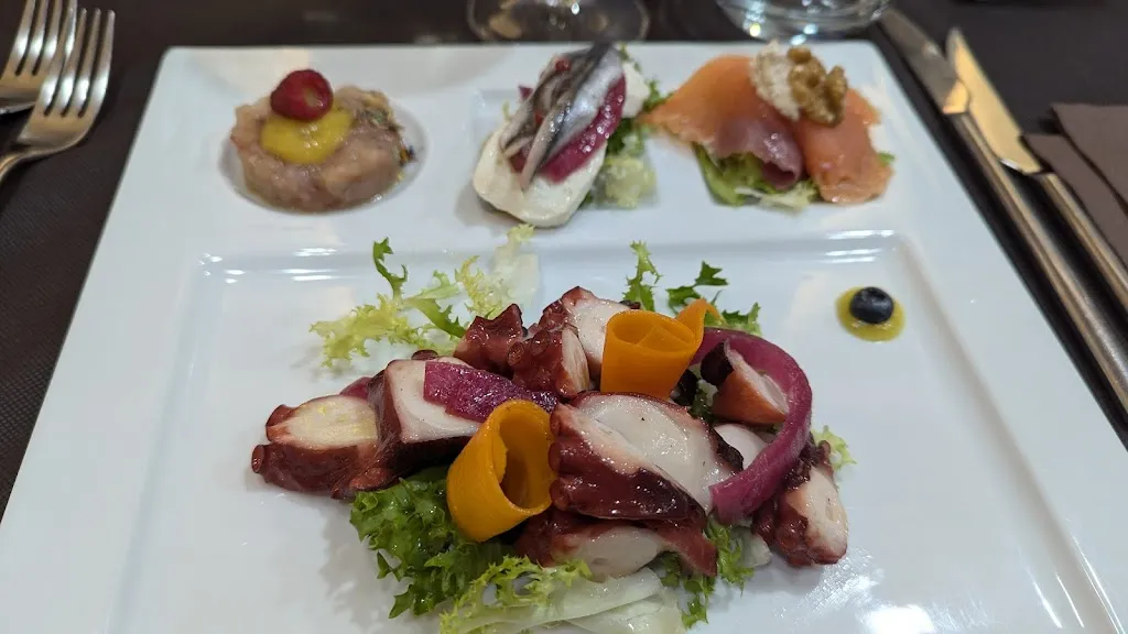 Ristorante Caffetteria Enotrio_Laureana di Borrello_slider_image_2